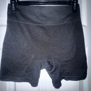 Women’s Wild Fable Black Bike Shorts Moisture-Wicking Stretch